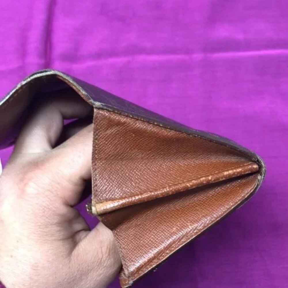 Authentic Louis Vuitton Wallet Monogram - Picture 5 of 9